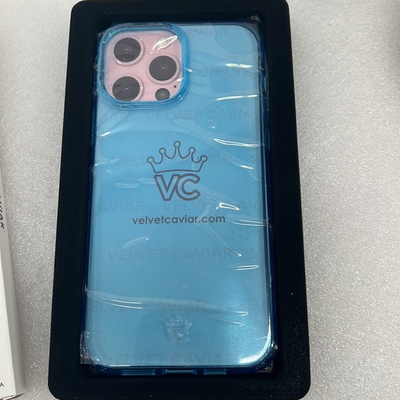 Velvet Caviar Neon Blue iPhone 14 case NWT - Picture 3 of 3
